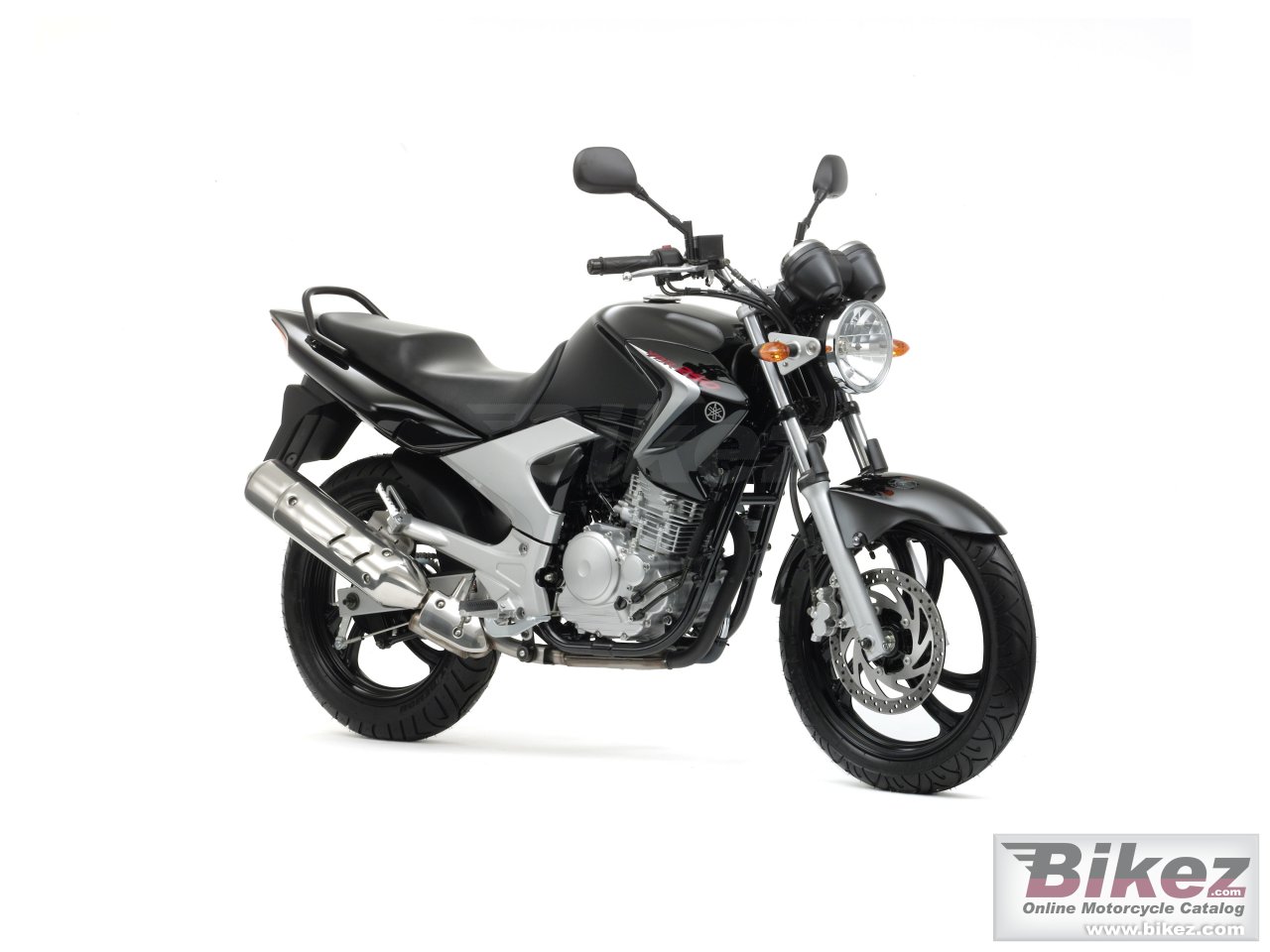 Big Yamaha ybr250 picture and wallpaper from Bikez.com